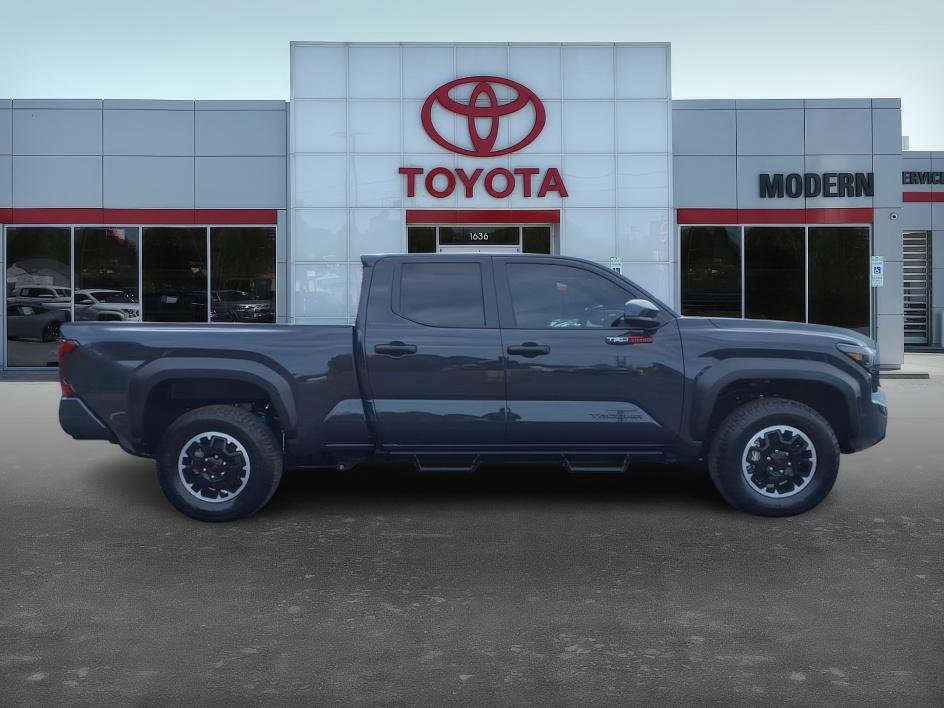 Certified 2025 Toyota Tacoma TRD Off-Road image 7