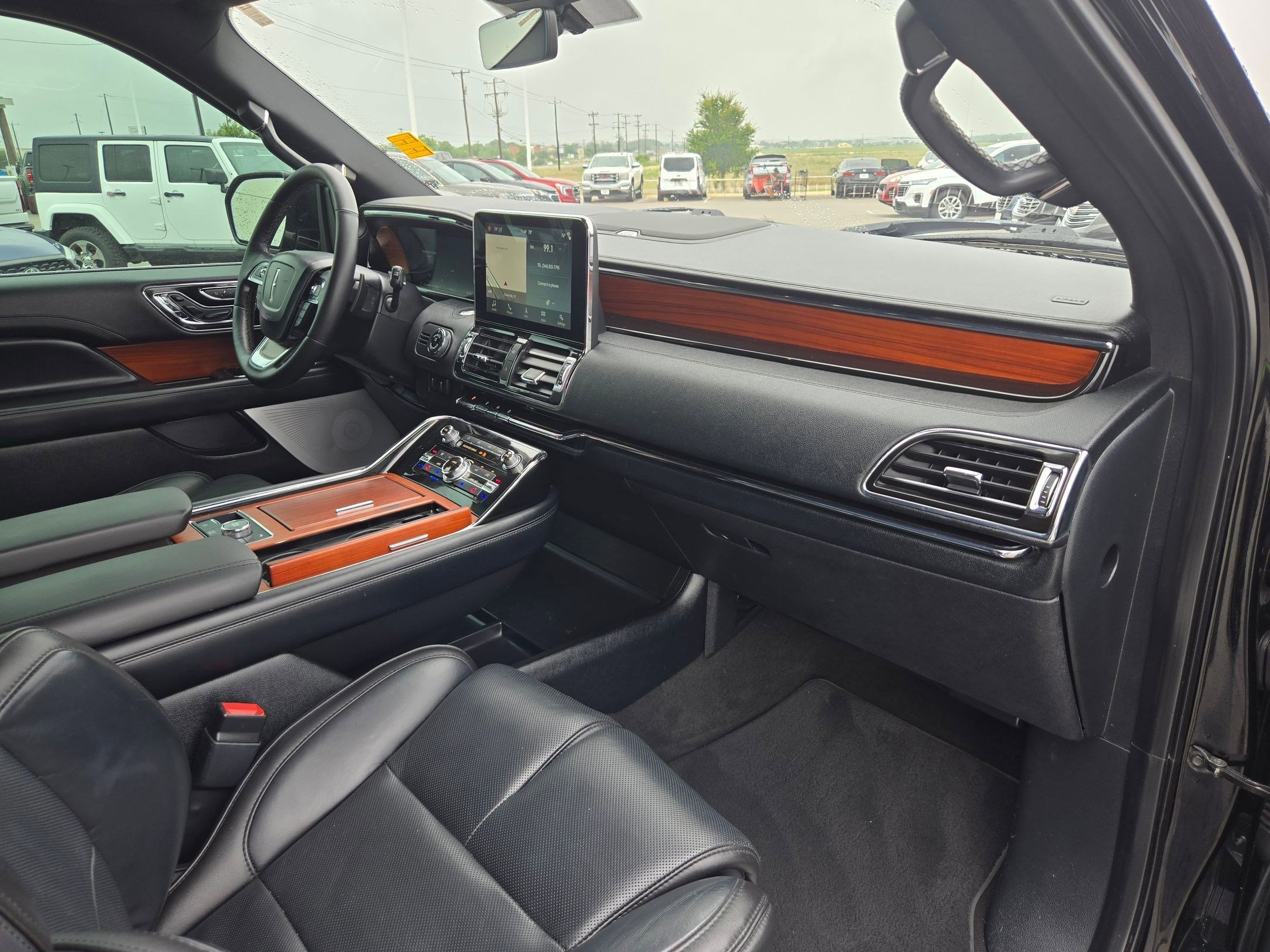 Used 2018 Lincoln Navigator L Reserve w/ Technology Package AWD/4WD image 22