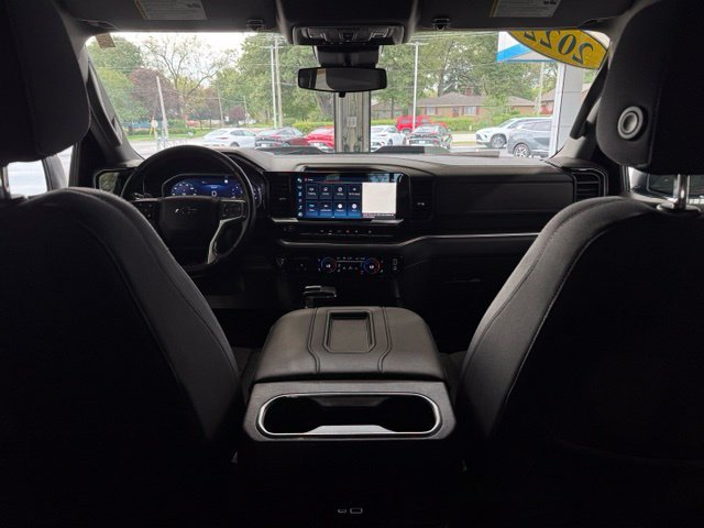 Used 2022 Chevrolet Silverado 1500 LT Trail Boss w/ Convenience Package II AWD/4WD image 16