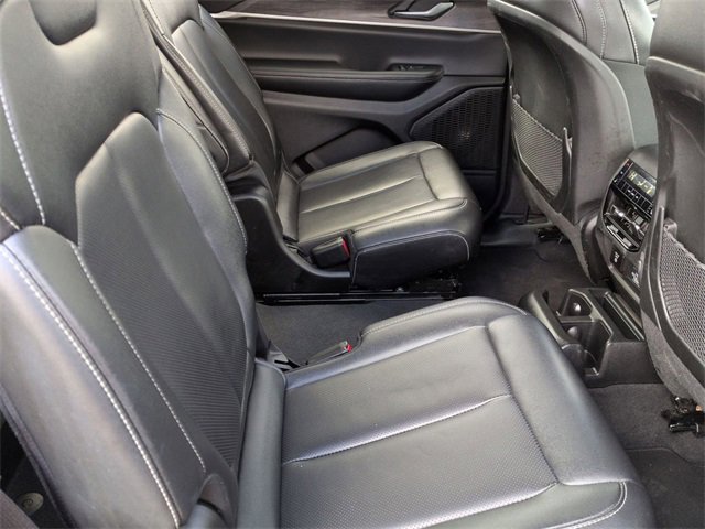 Certified 2024 Jeep Grand Cherokee L Limited w/ Luxury Tech Group II image 31