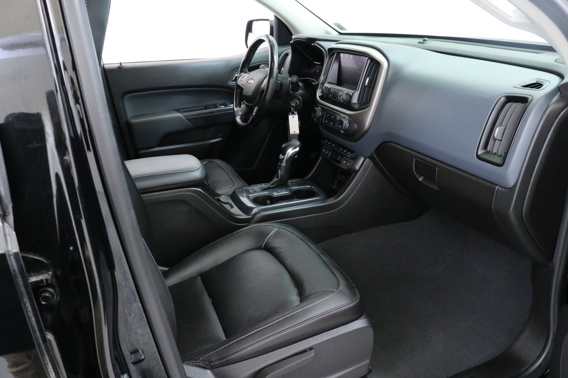 Used 2022 Chevrolet Colorado Z71 w/ Safety Package image 27