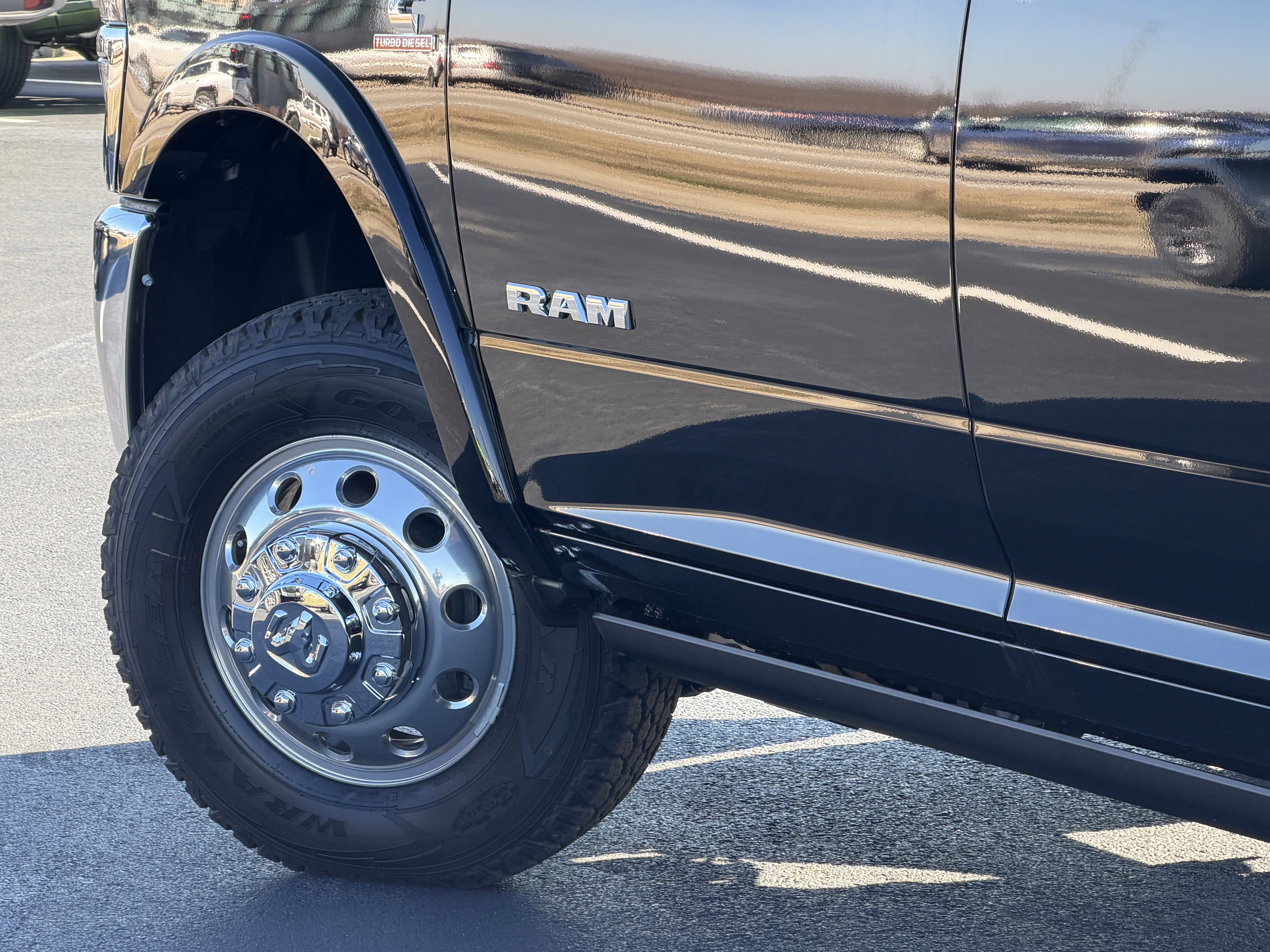 New 2026 RAM 3500 Longhorn AWD/4WD image 9