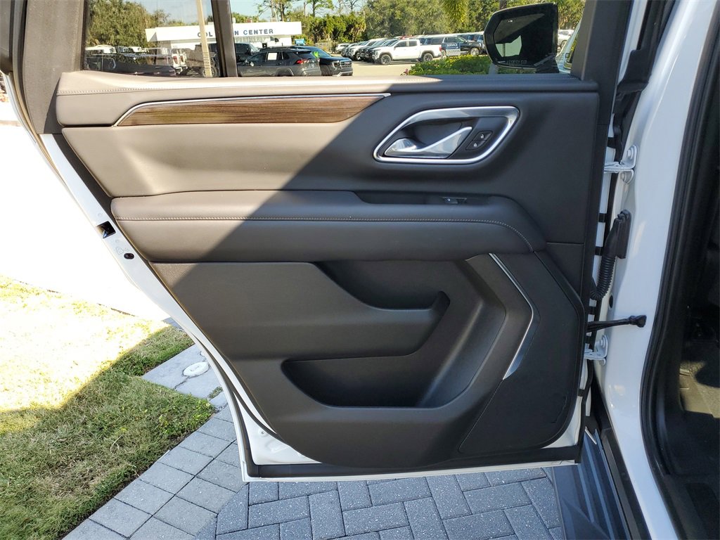 Used 2021 GMC Yukon SLE w/ Gmc Pro Safety Plus Package image 13