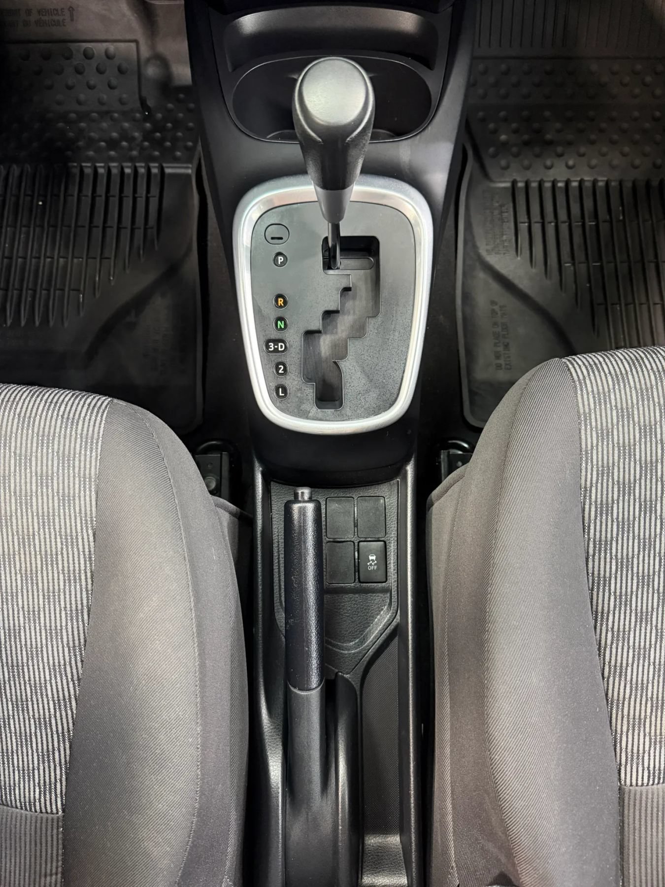 Used 2017 Toyota Yaris L FWD image 26