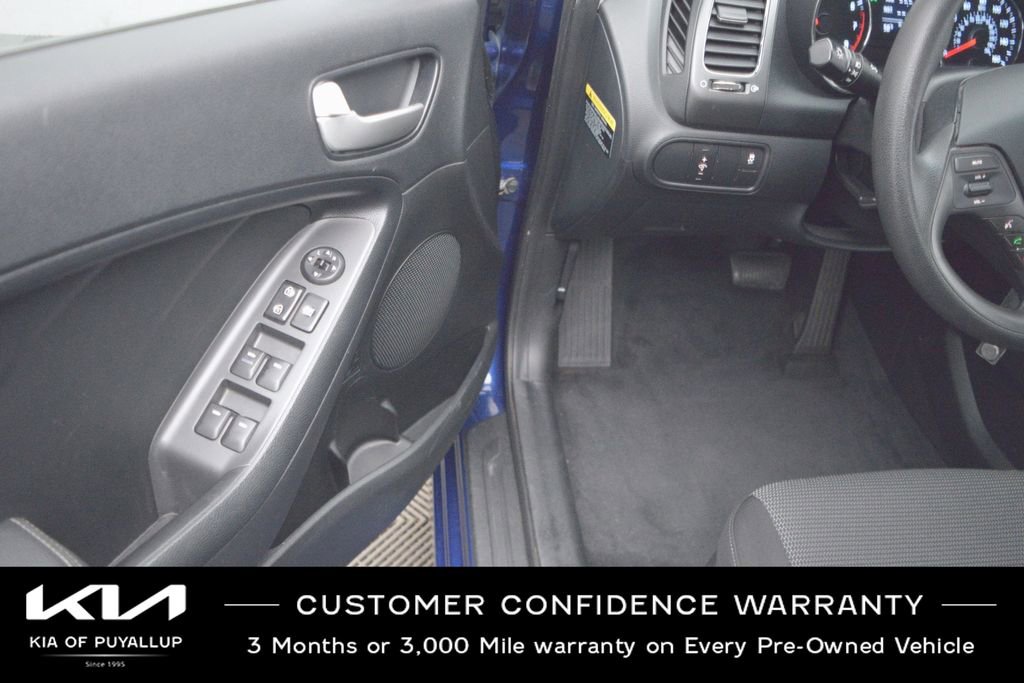 Used 2017 Kia Forte LX image 27