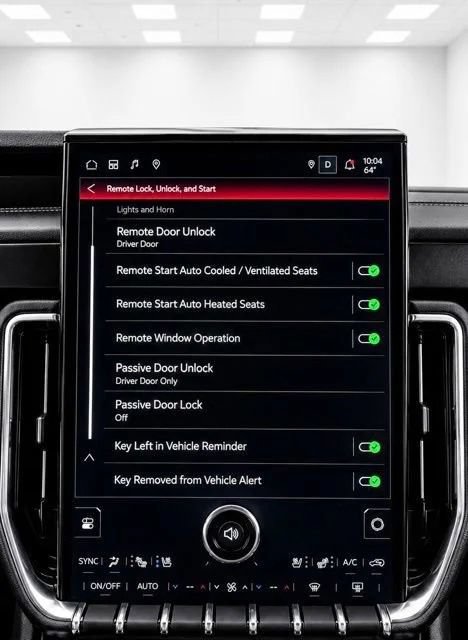 Used 2026 GMC Yukon Denali w/ Sun & Power Step Package AWD/4WD image 31