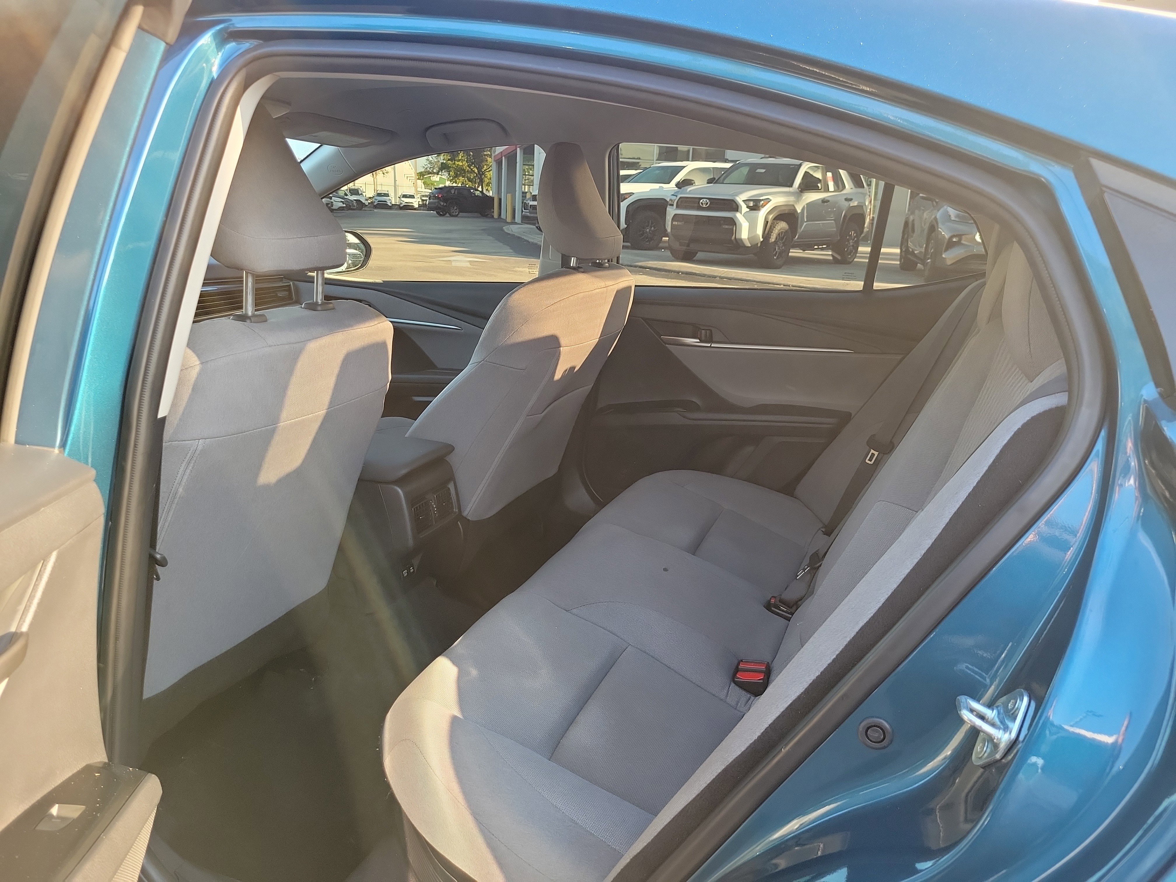 Used 2025 Toyota Camry LE image 9