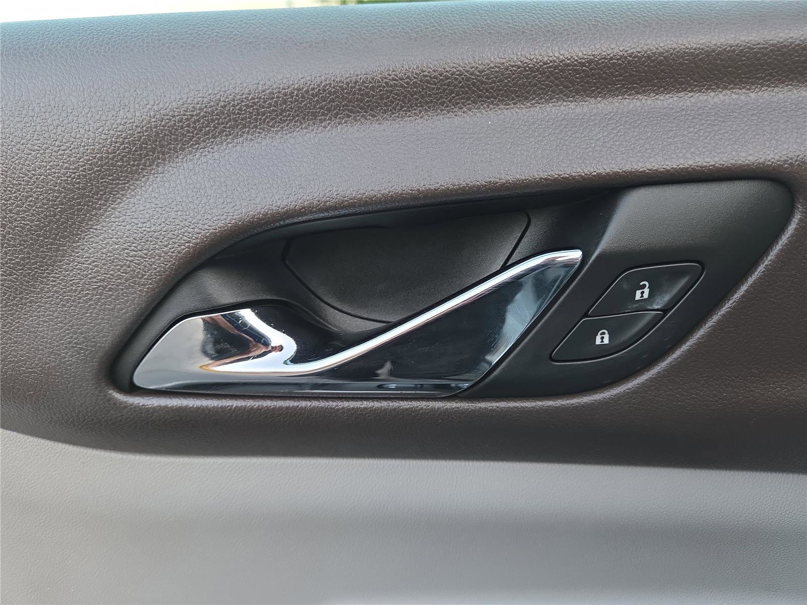 Used 2017 GMC Acadia SLT image 12