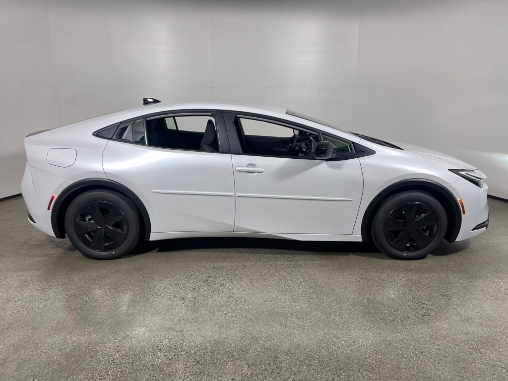 New 2026 Toyota Prius Plug-In Hybrid image 2