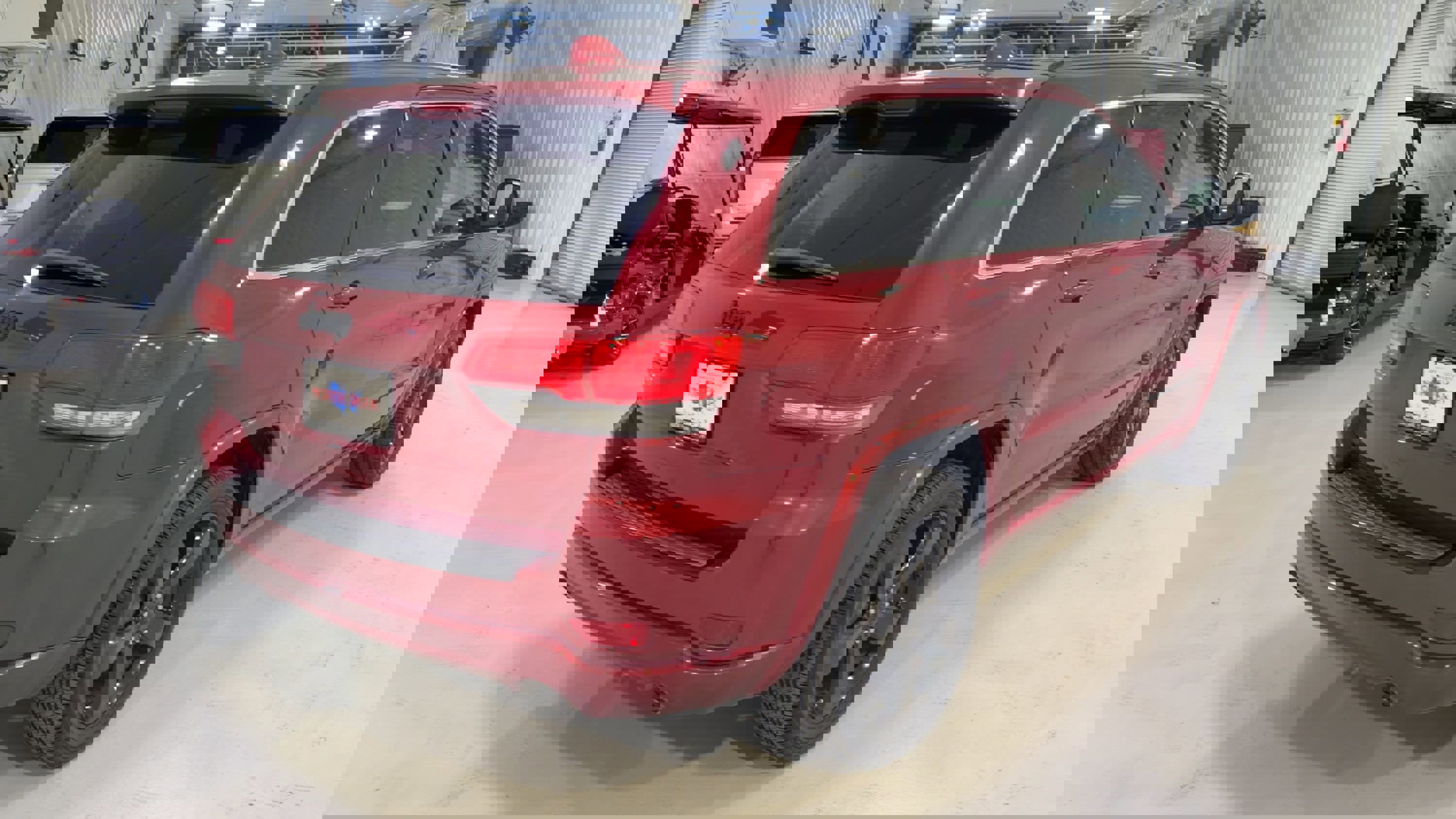 Used 2015 Jeep Grand Cherokee Altitude image 9