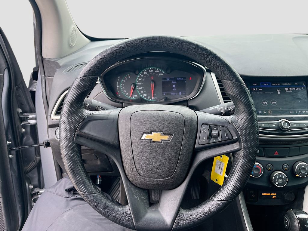 Used 2020 Chevrolet Trax LS FWD image 11