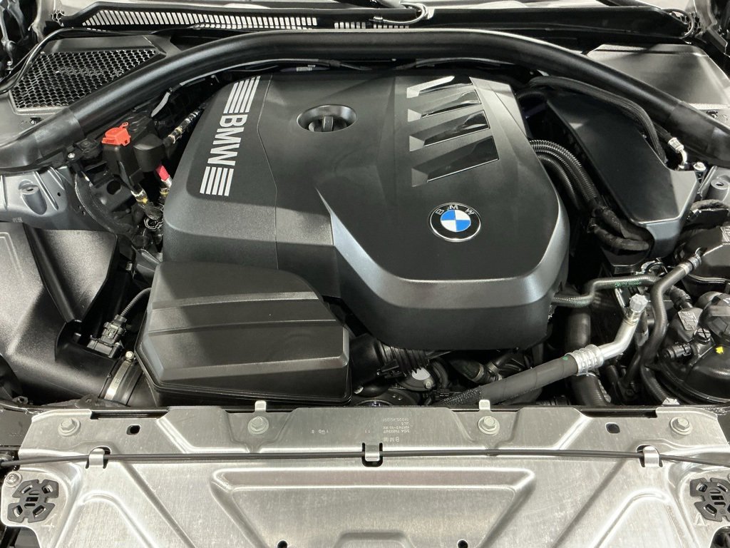 Used 2025 BMW 330i Sedan w/ Convenience Package image 32