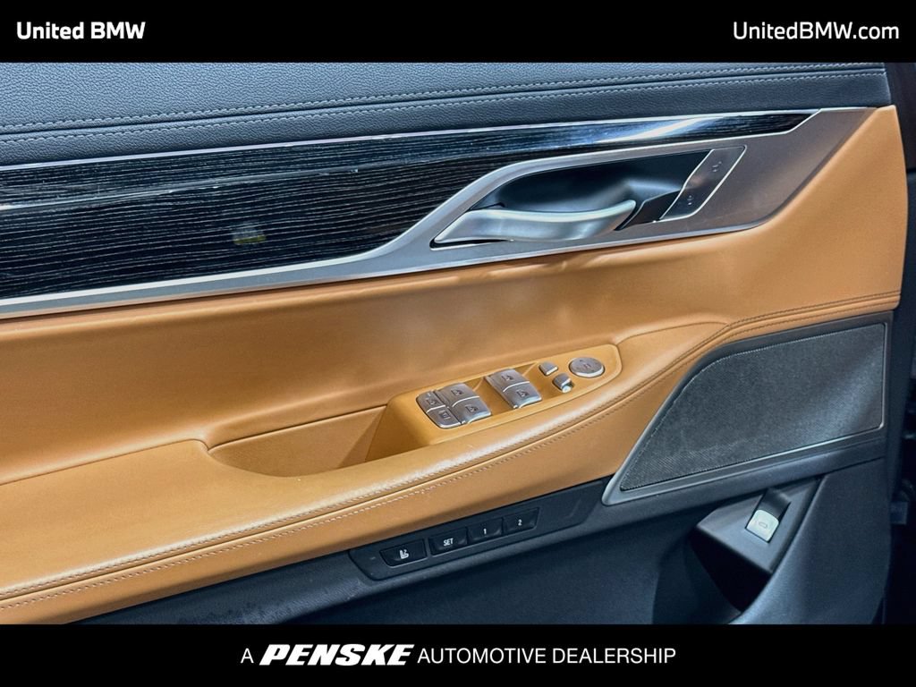Used 2020 BMW 750i xDrive AWD/4WD image 10