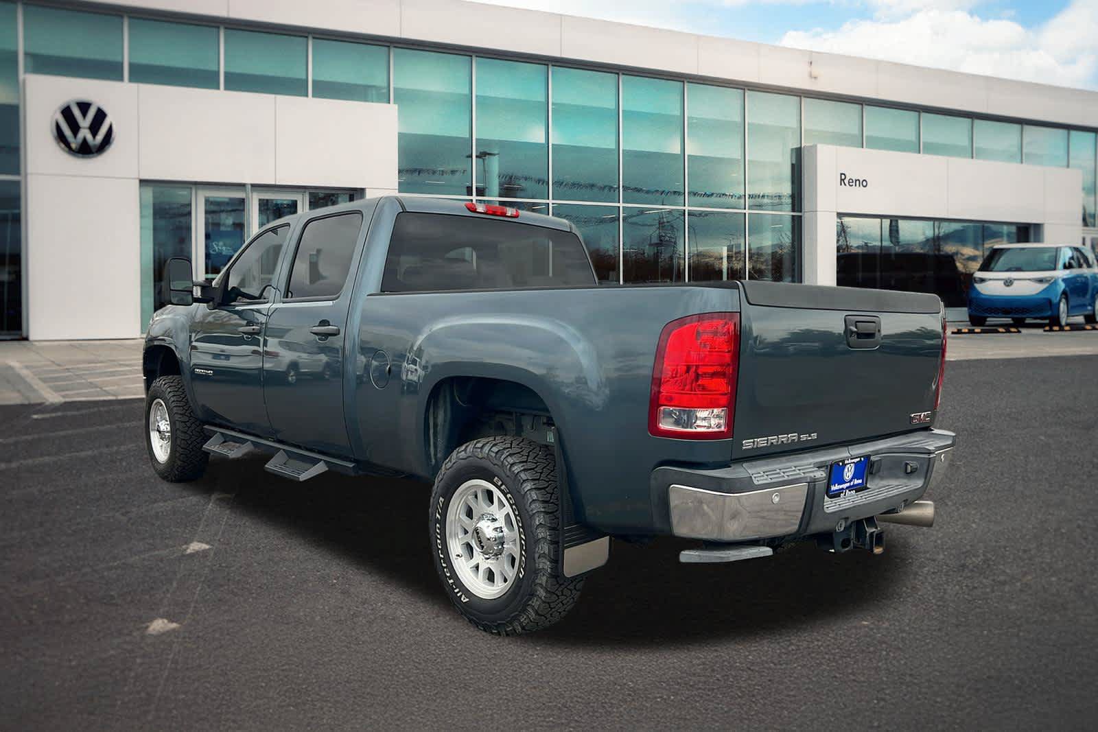 Used 2014 GMC Sierra 2500 SLE w/ SLE Preferred Package AWD/4WD image 7