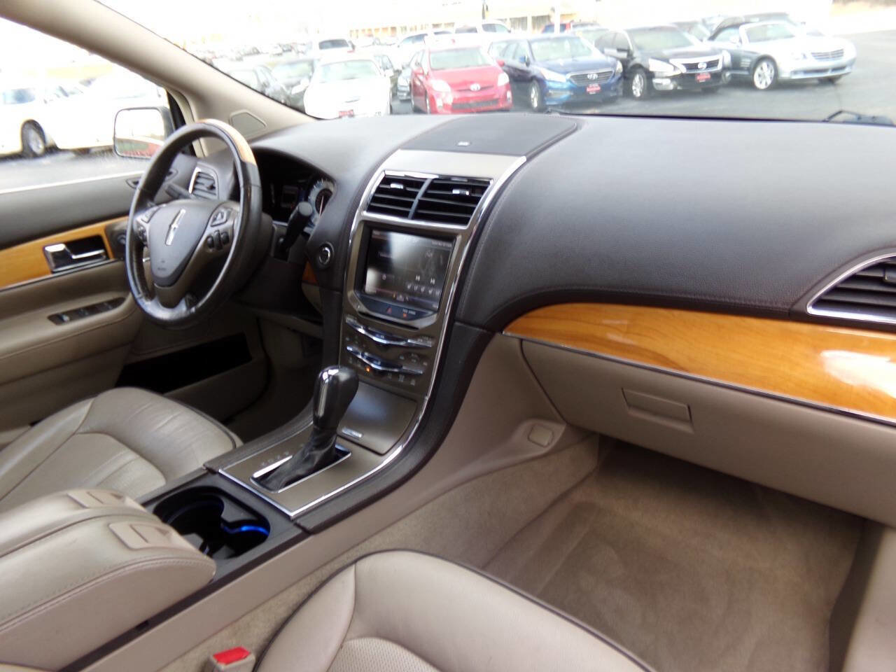 Used 2012 Lincoln MKX FWD image 29