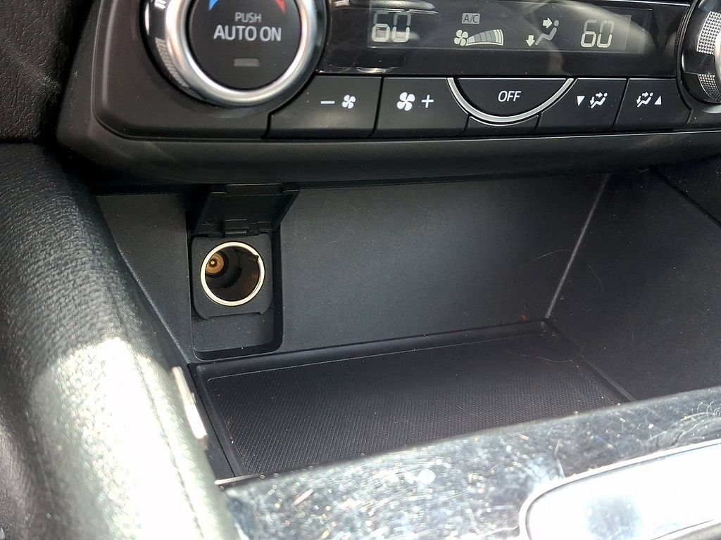 Used 2018 MAZDA CX-5 Touring w/ Preferred Equipment Package FWD image 24