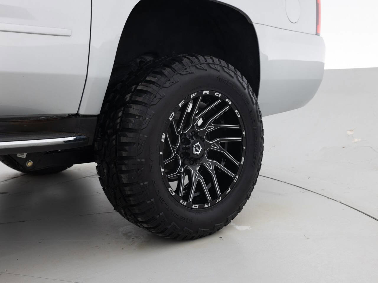 Used 2016 Chevrolet Suburban LTZ image 20