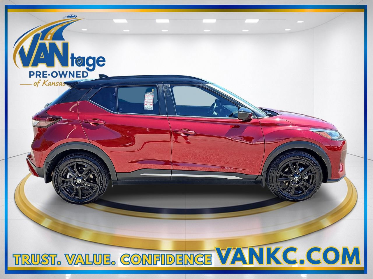 Used 2021 Nissan Kicks SR w/ SR Premium Package FWD image 5