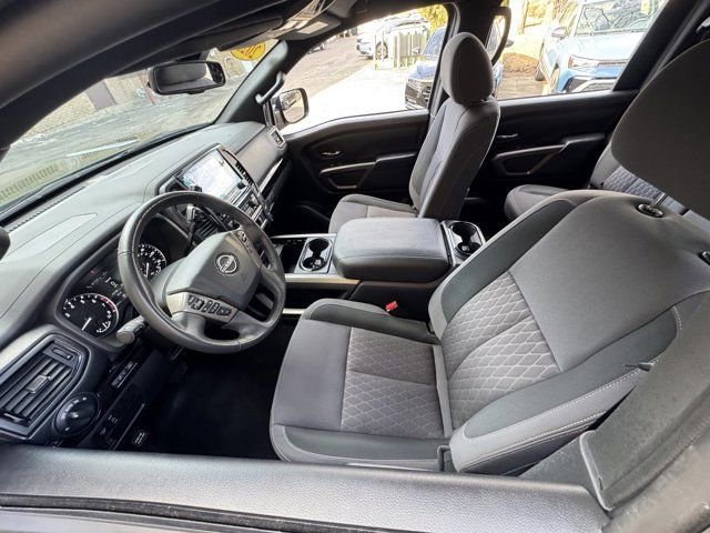 Used 2024 Nissan Titan SV w/ SV Bronze Edition Package image 34