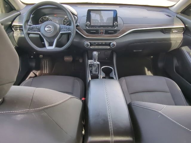Used 2024 Nissan Altima 2.5 SV image 15