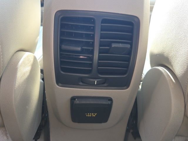 Used 2013 Ford C-MAX SEL image 21