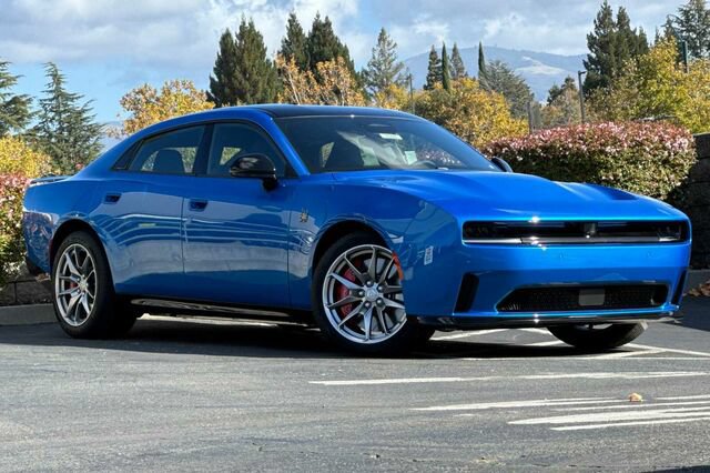 New 2026 Dodge Charger Daytona Scat Pack w/ Track Package AWD/4WD image 2