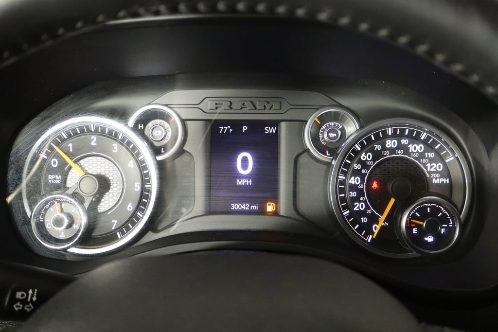 Used 2022 RAM 1500 Big Horn AWD/4WD image 11