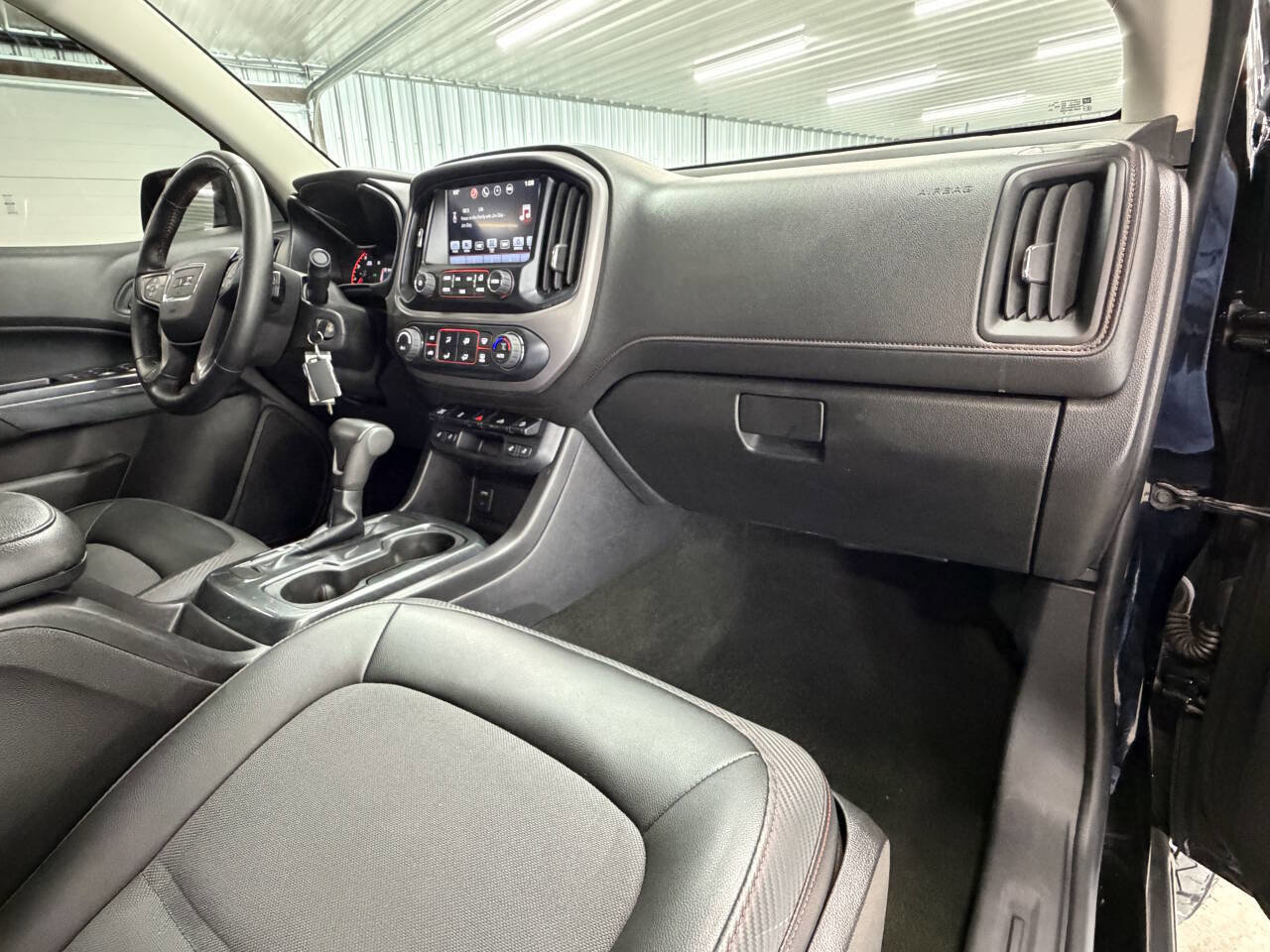 Used 2016 GMC Canyon SLE w/ All Terrain Adventure Package image 28
