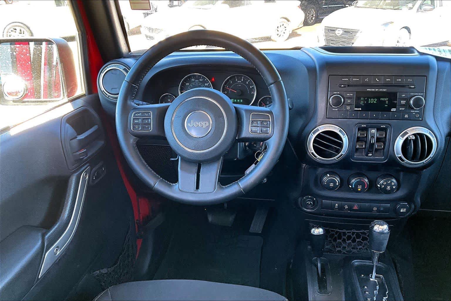 Certified 2018 Jeep Wrangler Unlimited Sahara w/ Connectivity Group AWD/4WD image 2