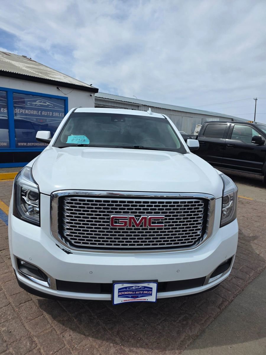 Used 2015 GMC Yukon XL Denali w/ Open Road Package AWD/4WD image 2