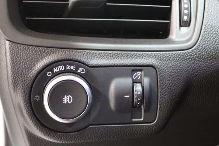 Used 2020 Buick Envision Essence image 33