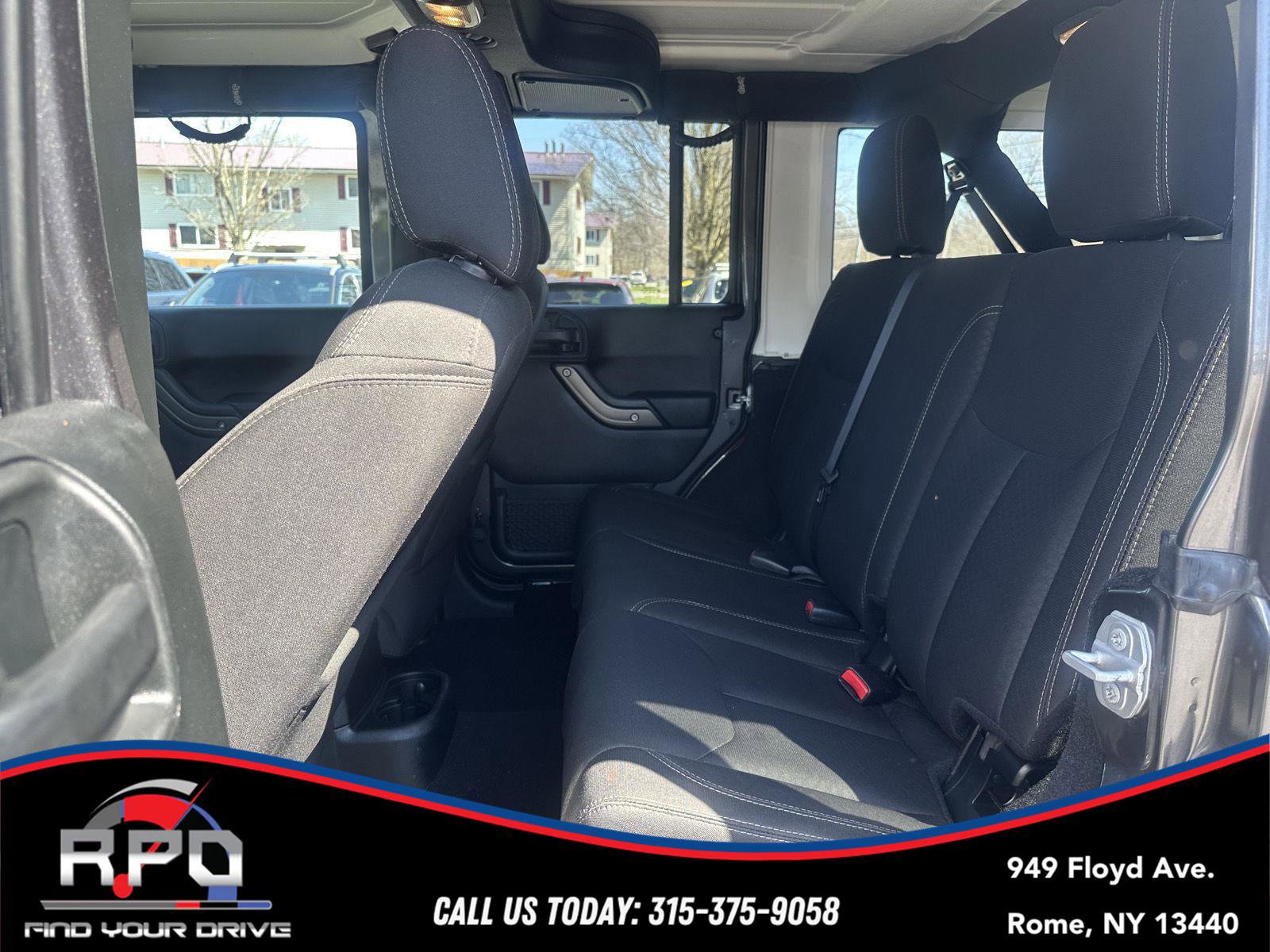 Used 2018 Jeep Wrangler Unlimited Sport image 11