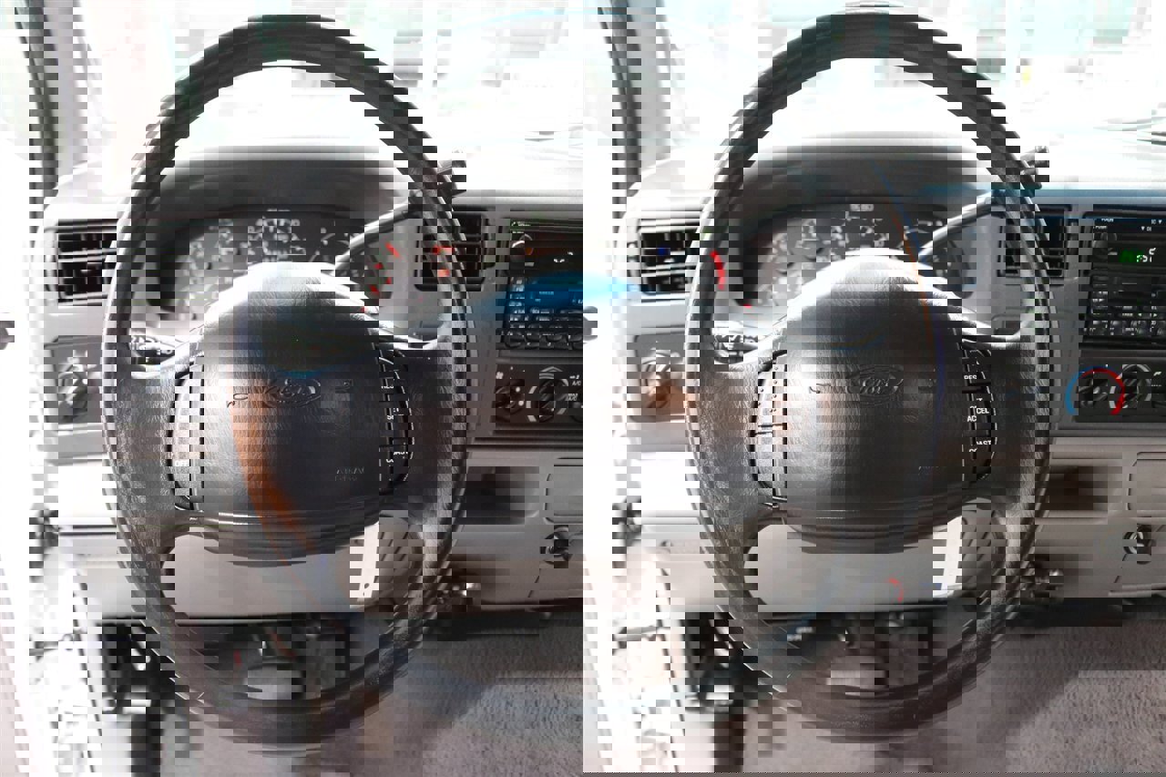 Used 2000 Ford F350 XLT image 81