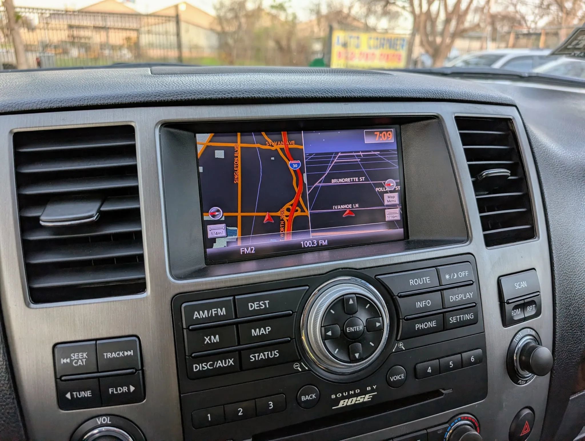 Used 2013 Nissan Armada Platinum image 7