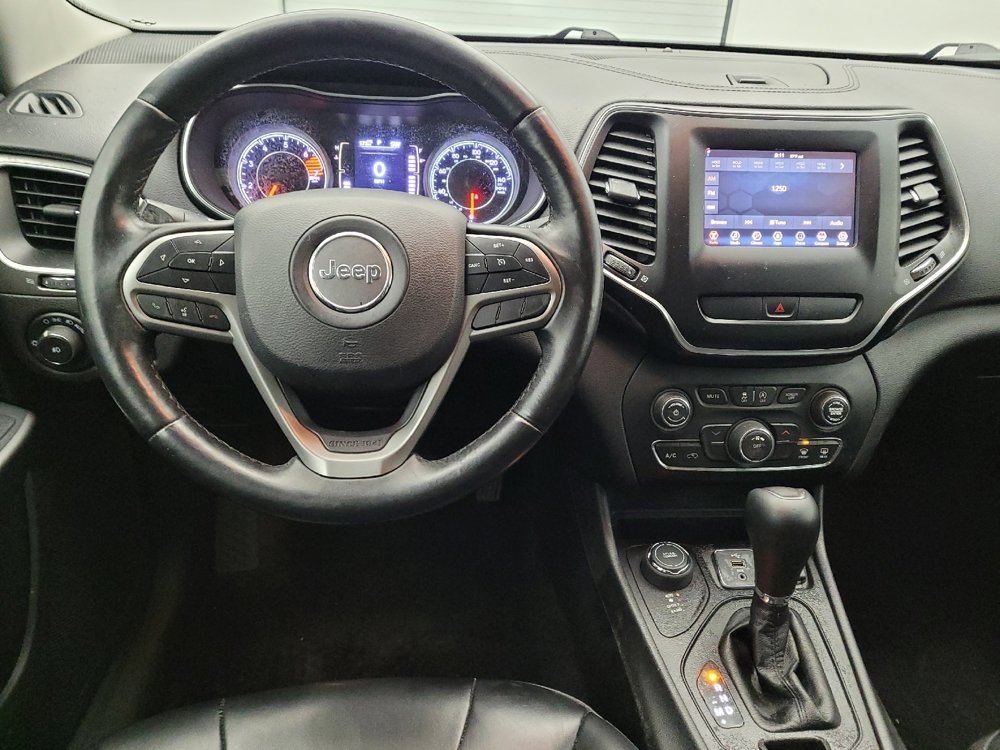 Used 2019 Jeep Cherokee Latitude Plus AWD/4WD image 22
