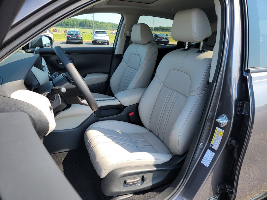 New 2026 Honda HR-V EX-L image 2