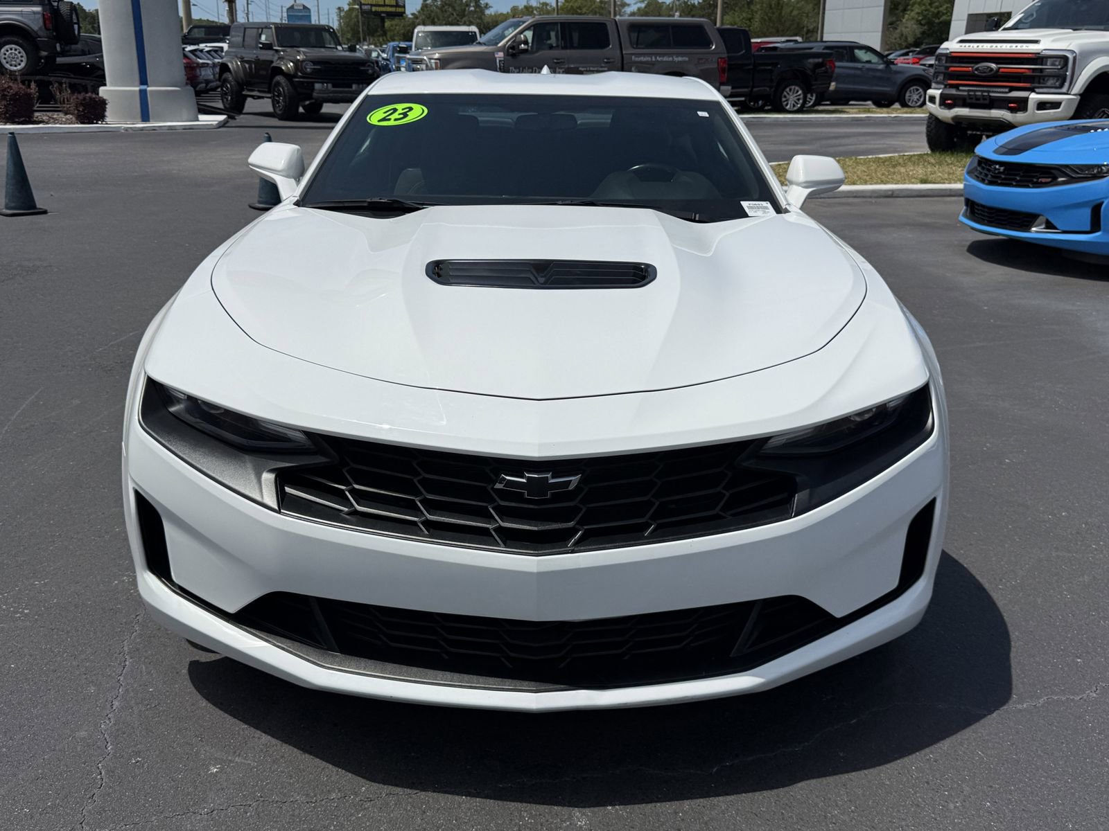 Used 2023 Chevrolet Camaro LT RWD image 9