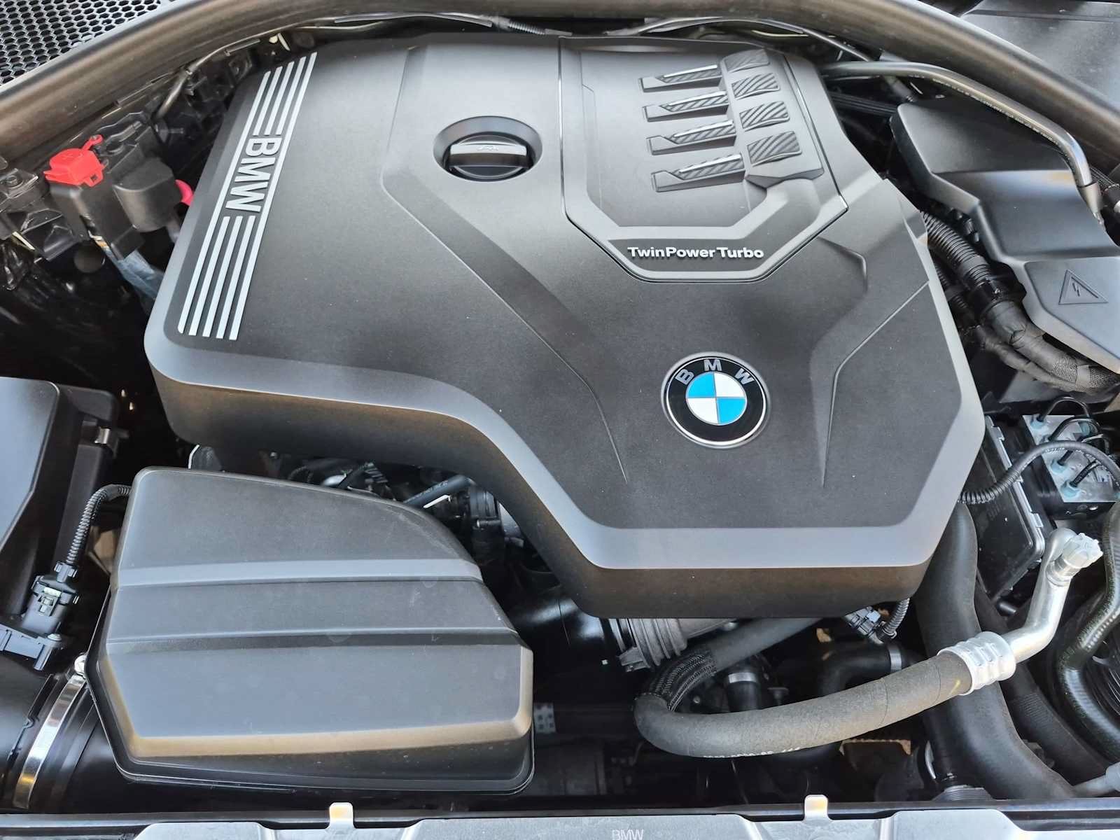 Used 2019 BMW 330i xDrive Sedan w/ Convenience Package AWD/4WD image 14