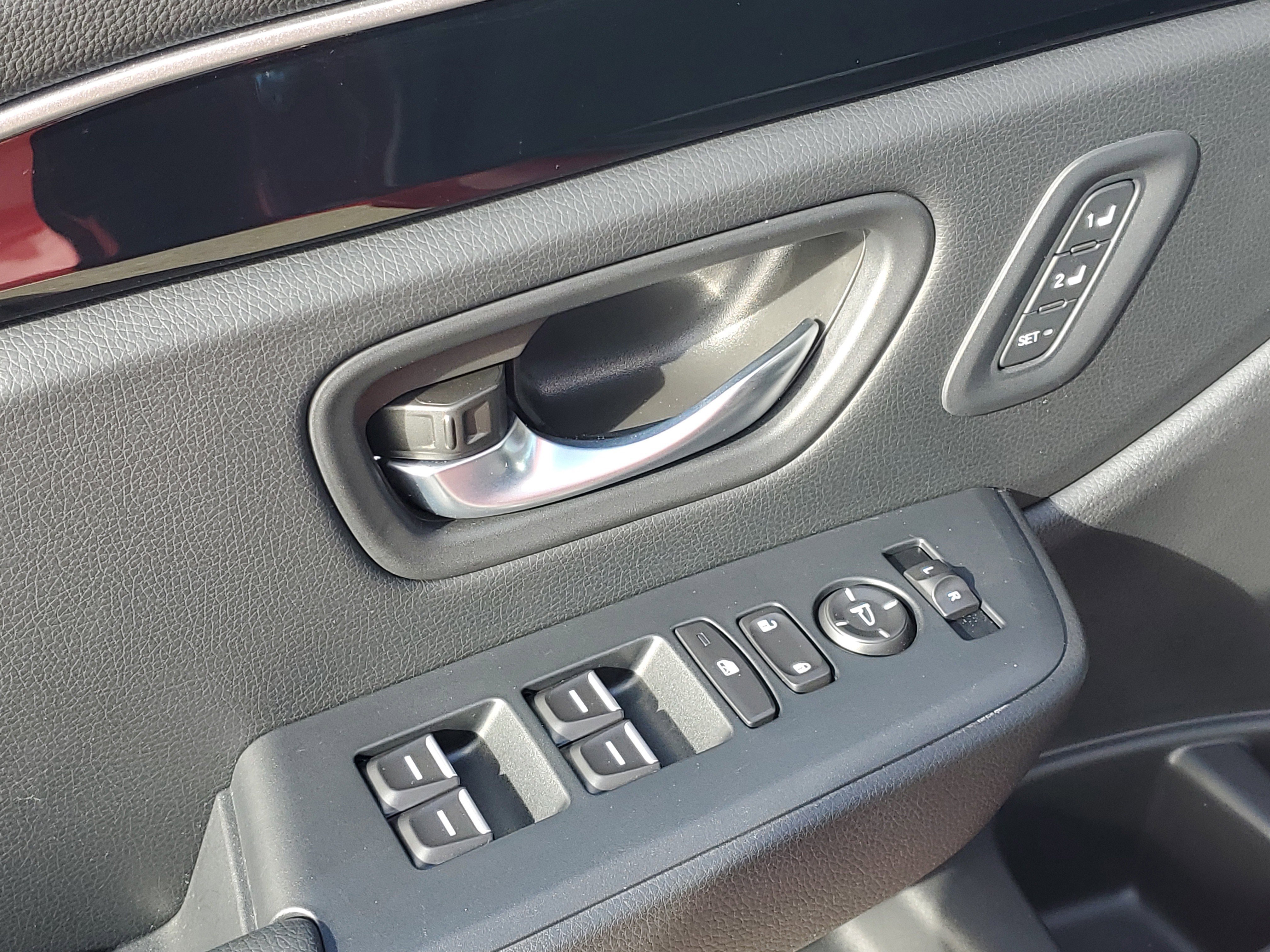 Used 2025 Honda Pilot Touring image 20