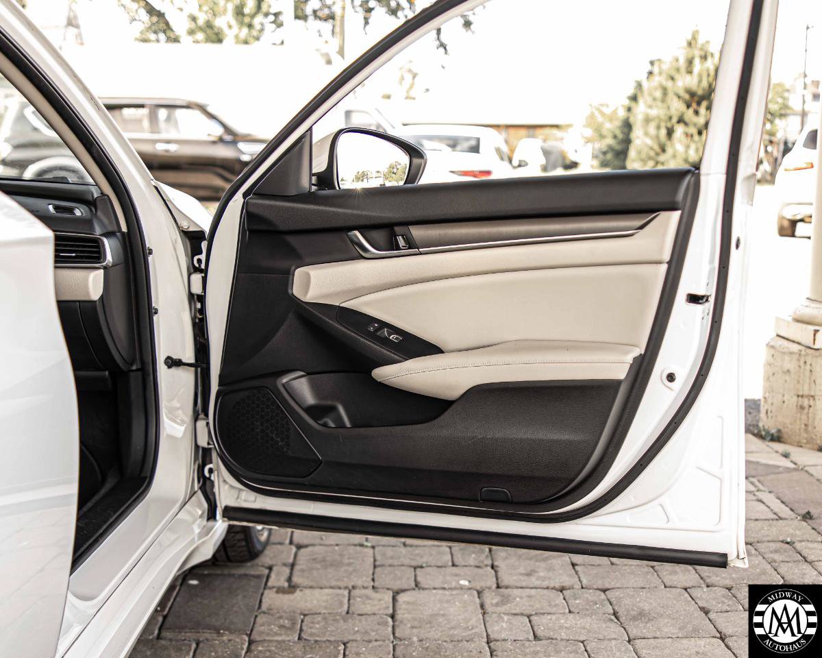 Used 2018 Honda Accord LX image 31