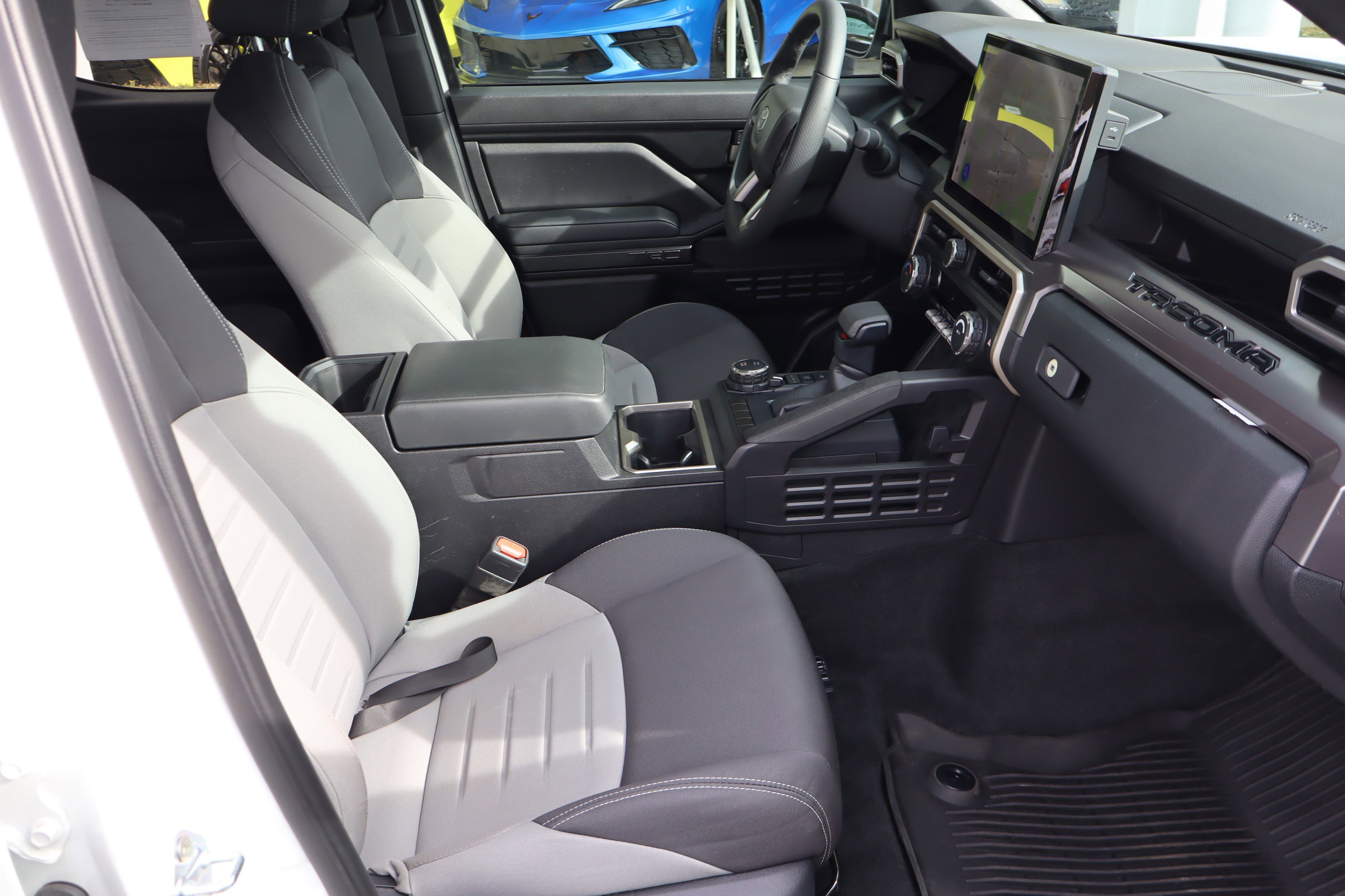 Used 2025 Toyota Tacoma TRD Sport image 39