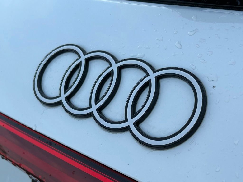 Used 2025 Audi Q5 Premium Plus w/ Premium Plus AWD/4WD image 44