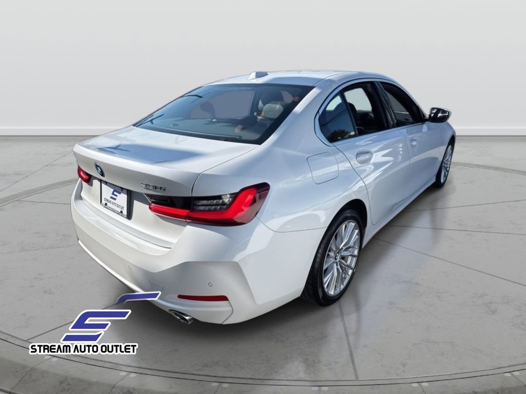 Used 2024 BMW 330i xDrive Sedan w/ Convenience Package image 8