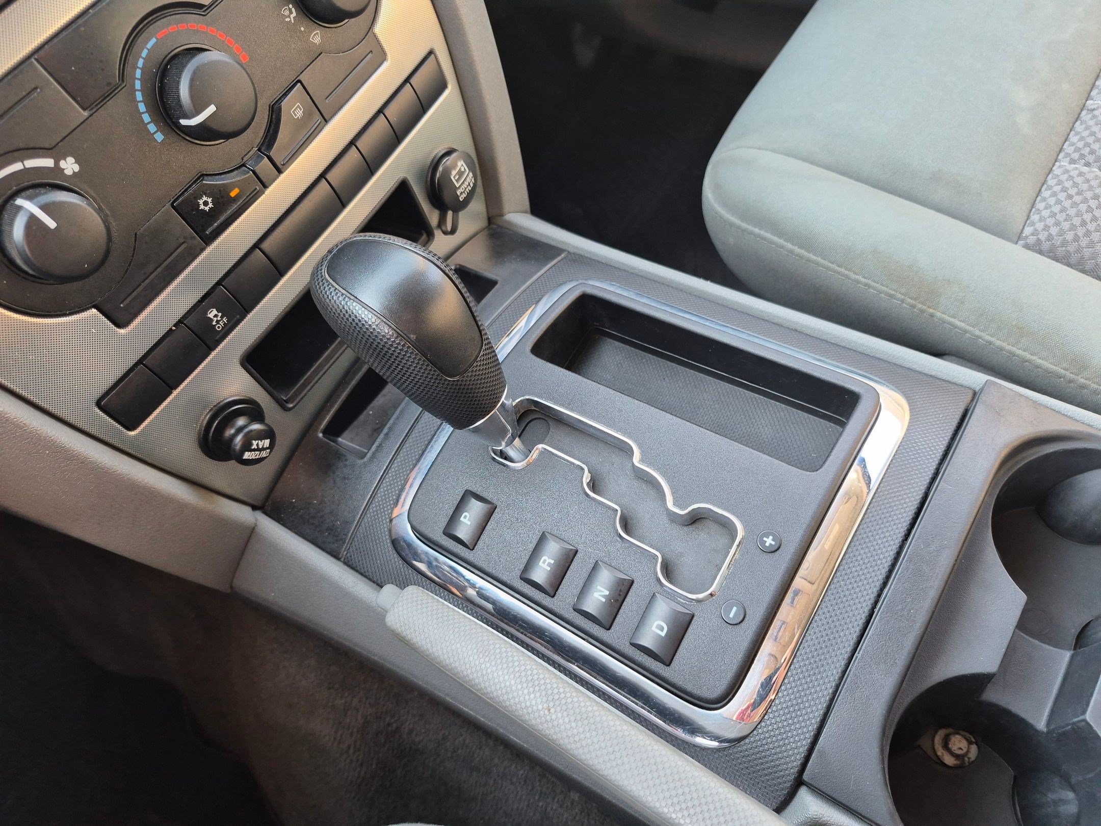 Used 2006 Jeep Grand Cherokee Laredo AWD/4WD image 24