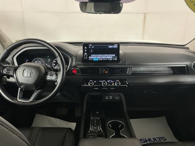 Used 2025 Honda Pilot EX-L image 18