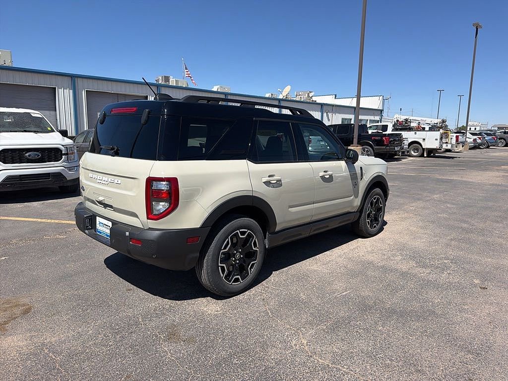 Certified 2025 Ford Bronco Sport Outer Banks w/ Outer Banks Tech Package+ image 7