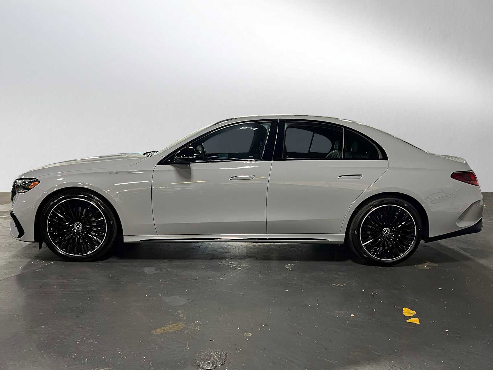 New 2026 Mercedes-Benz E 350 4MATIC Sedan image 6