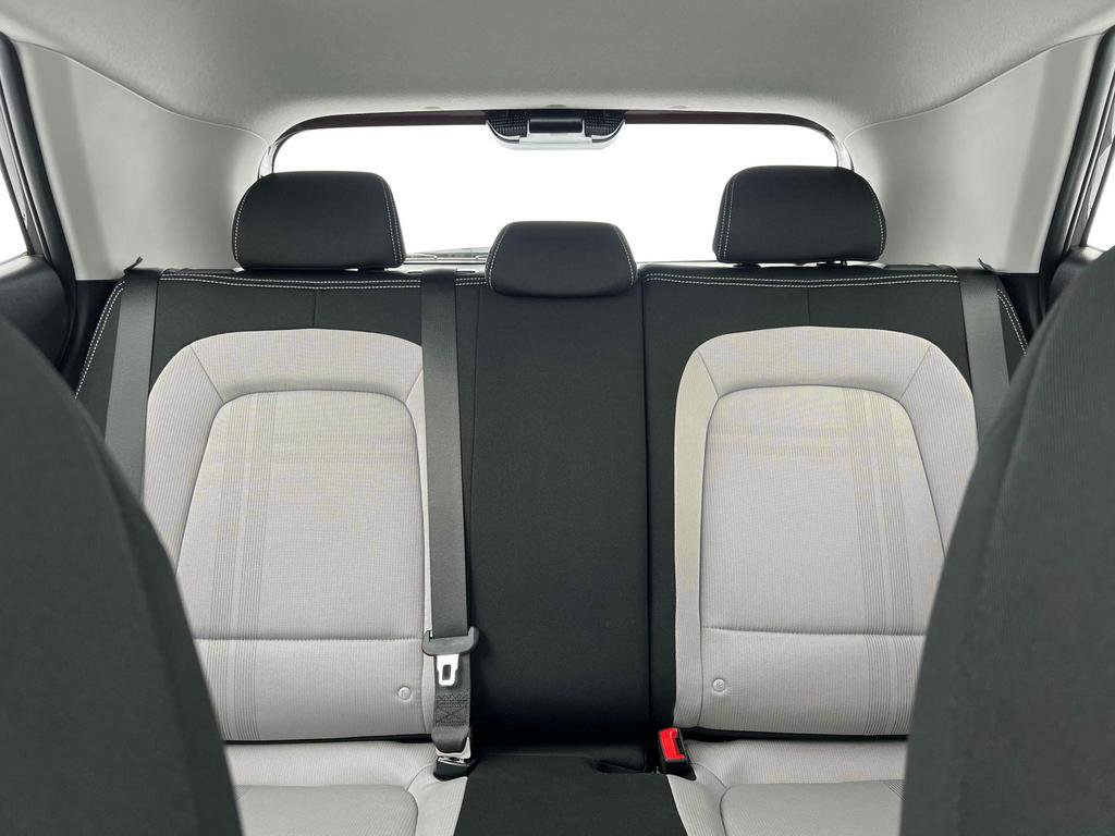 New 2025 Hyundai Venue SEL image 17