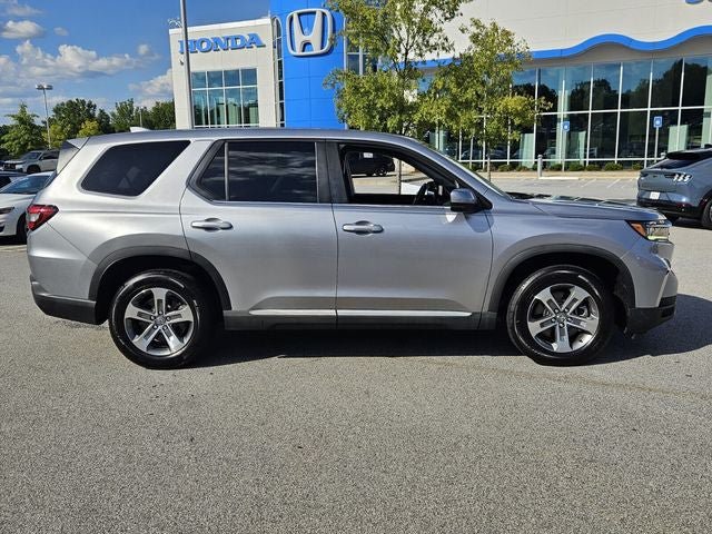 Used 2023 Honda Pilot EX-L image 10