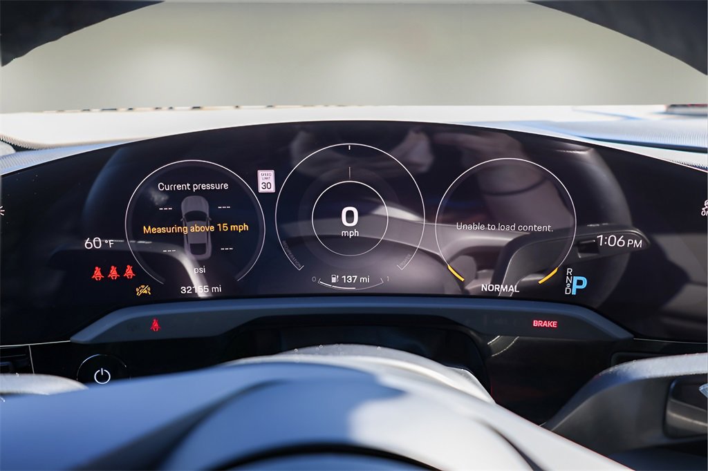 Used 2022 Porsche Taycan image 11